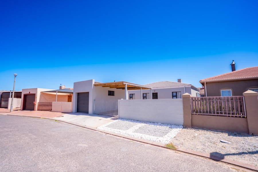 3 Bedroom Property for Sale in Bluewater Bay Western Cape